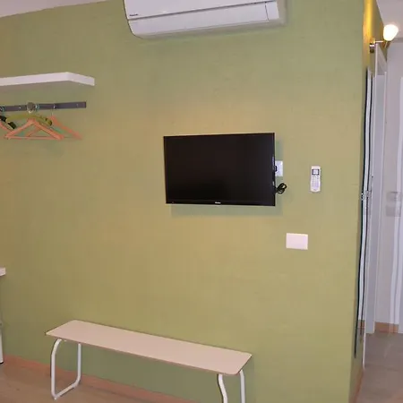 Arthouse Termini בית הארחה רומא