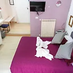 Arthouse Termini בית הארחה רומא